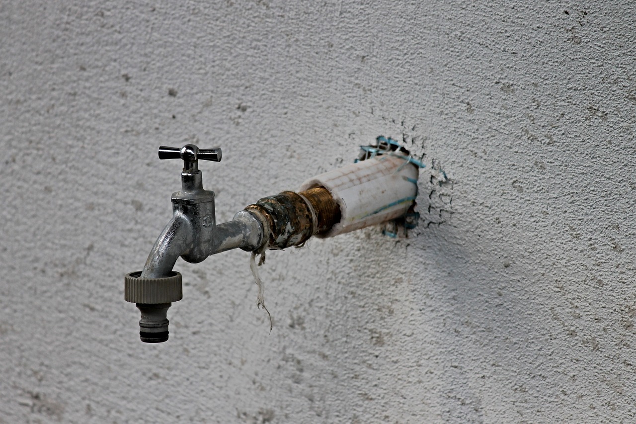Lucht in de waterleiding: Wat het is, hoe je het herkent en hoe je het
